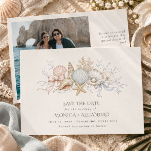 Reserva La Fecha Foto de boda de playa costera con conchas marinas