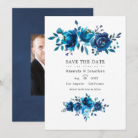 Foto de boda floral de acuarela azul marino y blan