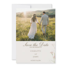 Foto de boda minimalista de flores silvestres rosa