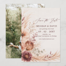 Foto de boda otoñal floral de Pampas Burgundy rúst