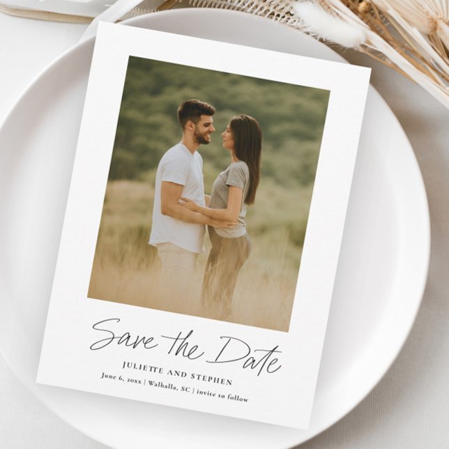 Reserva La Fecha Foto de boda simple con guión moderno (Subido por el creador)