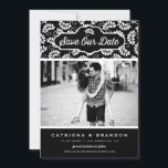 Reserva La Fecha Foto de patrón floral blanco y negro Guardar nuest<br><div class="desc">Anunciar la fecha de su boda con este personalizable guardar el anuncio de fecha. Presenta un diseño floral blanco y negro. Personalice agregando sus detalles. Esta tarjeta floral para guardar la fecha es perfecta para cualquier tema boda.</div>