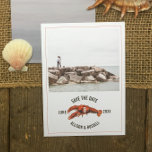 Reserva La Fecha Foto del Boda Rústico Chambray Lobster<br><div class="desc">Una boda náutica rústica salva la fecha con un ilustracion de una langosta roja con foto de un personalizado delante. El fondo es un diseño inspirado en las acuarelas de color chambre.</div>