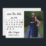 Reserva La Fecha Foto del calendario Guardar la fecha<br><div class="desc">Esta sencilla y sencilla plantilla de fecha para guardar la boda presenta un diseño limpio y moderno. ¡personalizar con tu información y hazla única suya! Ofrezco este diseño como postal. Para mover el corazón,  haga clic en personalizar > desplazarse hacia abajo > haga clic en "personalizar más lejos".</div>