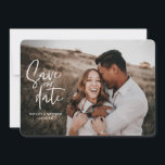 Reserva La Fecha Foto geométrica y boda de guiones<br><div class="desc">Foto geométrica y boda de script que guardan la fecha. Se puede cambiar el color de fondo. Moderna visión de un boda rústico con escritura a mano de escritura.</div>