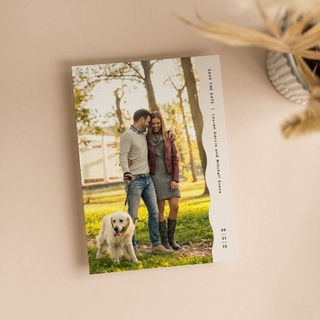 Reserva La Fecha Fotografía moderna y sencilla con bordes ondulados (Subido por el creador)