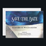 Reserva La Fecha Gemas de cristal moderno Graduación blanca azul<br><div class="desc">El cristal azul moderno y el cristal blanco le ahorran la fecha de graduación a usted o a su hijo o hijas. Una manera elegante de hacer saber a la familia y amigos que marcan su calendario para la fiesta o ceremonia de graduación de sus graduados.</div>