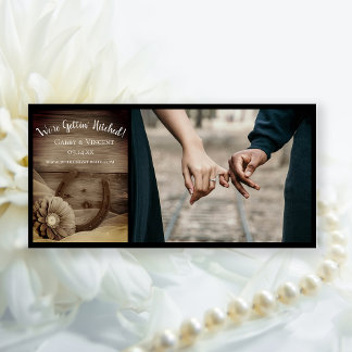 Reserva La Fecha Gerber Daisy y Horseshoe Boda de Sepia Occidental
