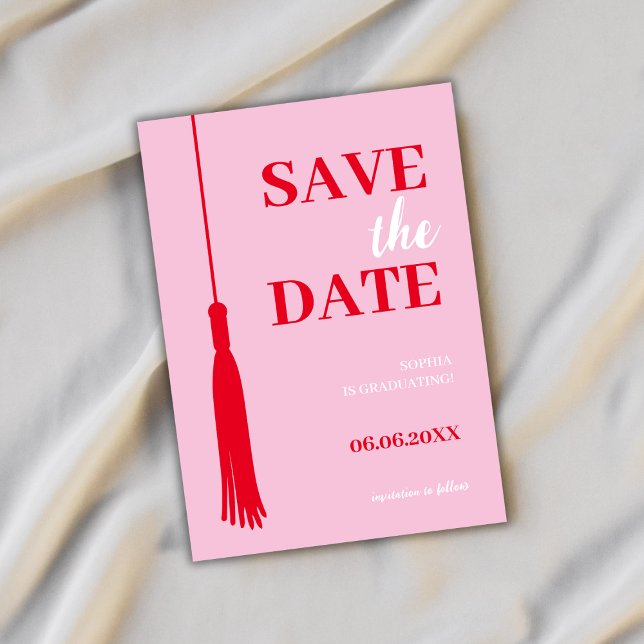 Reserva La Fecha Graduación de Tassel negrita rosa y roja (graduation save the date card grad tassel elegant minimalist simple bold pink red class of 2024)