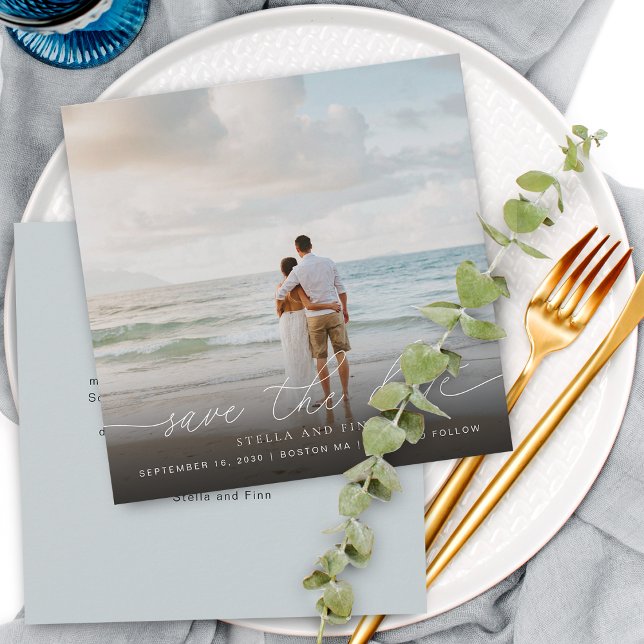 Reserva La Fecha Guardar la fecha de la boda con foto de escritura  (Elegant Modern Script Photo Wedding Save The Date Card)