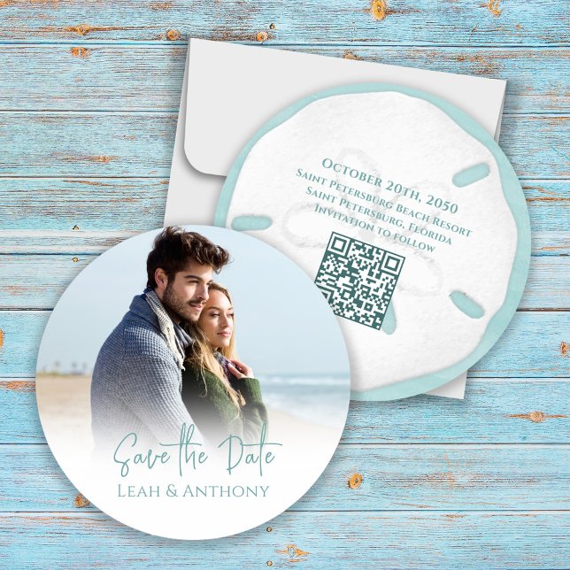 Reserva La Fecha Guardar la fecha de la boda de la playa de destino (Wedding destination Save the Date photo circle beach template. With Scannable QR Code. )
