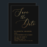 Reserva La Fecha Guión negro y oro minimalista | Boda formal<br><div class="desc">Establezca un tono elegante con esta tarjeta Save the Date formal y minimalista. Con un elegante guión de tono dorado sobre un fondo negro profundo, el diseño exude sofisticación para bodas de corbata negra, nocturna o de lujo. El efecto dorado impreso añade un contraste glamoroso mientras se mantiene práctico y...</div>