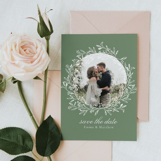 Reserva La Fecha Guirnalda de la línea botánica elegante de salvia  (Sage green wedding invitation with elegant white botanical wreath - mockup Image by rawpixel.com)