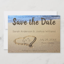 Iniciales de corazón de arena de bodas de playa