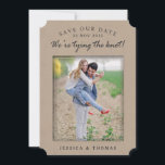 Reserva La Fecha Kraft rústico | Foto Personalizado Guardar la fech<br><div class="desc">Kraft rústico | Foto Personalizado Guardar las tarjetas de fecha</div>