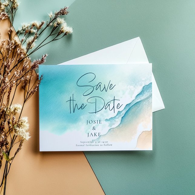Reserva La Fecha La acuarela azul océano para salvar la fecha (Summer "Save the Date" invitation card with a sandy watercolor beach and blue ocean view.)