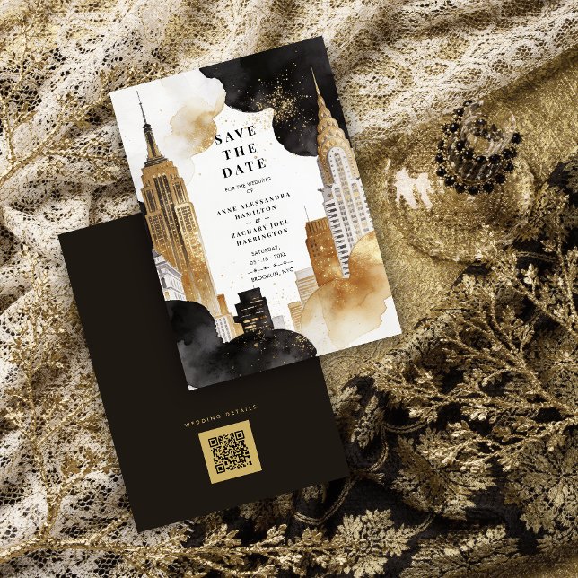 Reserva La Fecha Luxury Iconic NY Buildings Cityscape Glitter  (Luxury Iconic NYC Buildings Cityscape with Glitter effect Wedding Save the Date Card Design.)