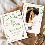 Reserva La Fecha Mano caprichoso dibujó foto Boda verde<br><div class="desc">Fije el tono de su boda con esta caprichosa mano dibujada a mano guardar la tarjeta de foto de fecha! Con detalles delicados y artísticos y una foto personalizada, este diseño combina con gusto creatividad y encanto. La tipografía suave y elegante realza el tema romántico, mientras que los detalles del...</div>
