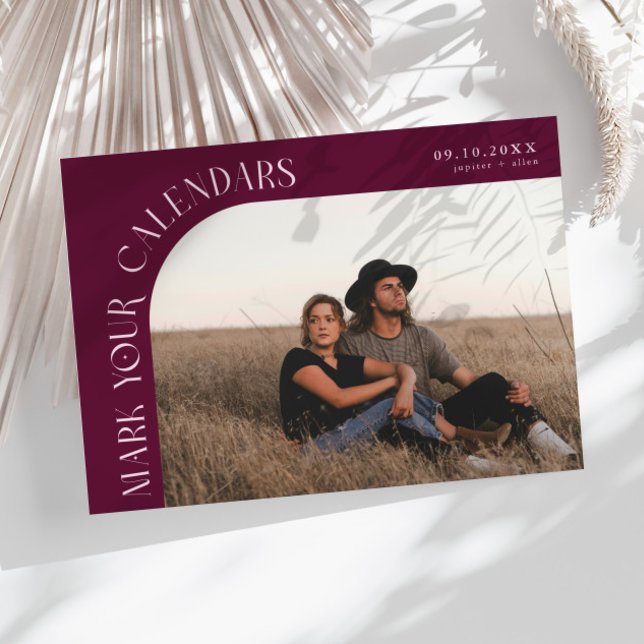Reserva La Fecha Mark Your Calendars Cranberry Curved Frame Photo (Subido por el creador)
