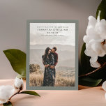 Reserva La Fecha Mezcla moderna y foto minimalista de color gris ol<br><div class="desc">Anuncie su día especial con elegancia y simplicidad con esta minimalista tarjeta Save The Date que incluye una de sus fotos favoritas de compromiso. Combina y combina con piezas coordinadoras para una suite de invitaciones cohesivas. Cree recuerdos atemporales con este versátil diseño. ¡Pida ahora un toque sofisticado a sus preparaciones...</div>