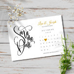 Reserva La Fecha Modern Save the Date Calendar Gold Love Heart<br><div class="desc">Este bonito guarda la tarjeta de fecha con un calendario y un corazón de amor de oro de bonito resaltando tu fecha especial. Al revés se guardan los detalles de fecha adicionales, incluido el sitio web de su boda, Diseñado por Thisisnotme© ***PARA MOVER EL CORAZÓN A SU FECHA ESPECIAL, CONSULTE...</div>