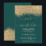 Reserva La Fecha Moderno Purpurina de lujo dorado verde Confetti Sw<br><div class="desc">La elegante, glamorosa y moderna fiesta de 16 años de dulce, salvo la tarjeta de fecha, es perfecta para el joven chica contemporáneo y elegante. Cuenta con un falso purpurina de confeti dorado y brillante, con un bloque de color sobre un sencillo fondo verde esmeralda con un número "16" en...</div>