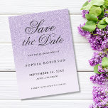 Reserva La Fecha Moderno y elegante morado Salven la cita Quinceane<br><div class="desc">La moderna y elegante escritura violeta de lavanda púrpura oscura purpurina salva la quinceanera de la tarjeta de fecha con caligrafía moderna negra. Diseño personalizado exclusivo y elegante.</div>