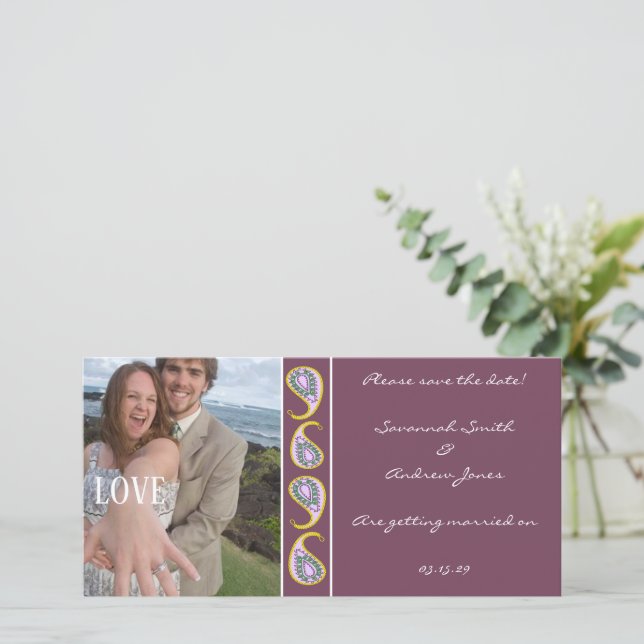 Reserva La Fecha Morado y Amarillo Paisley Guardar la Fecha  Tu Fot (Anverso de pie)