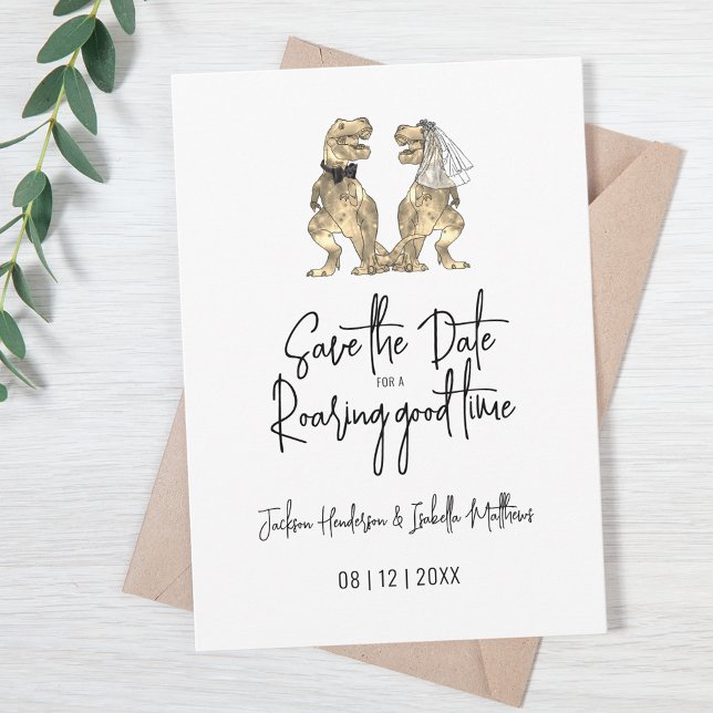 Reserva La Fecha Novia divertida T-Rex y Boda de dinosaurios Groom (Funny T-Rex bride and groom dinosaur wedding save the date invitation with modern script)