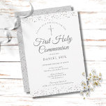 Reserva La Fecha Primer Stardust de plata de la comunión<br><div class="desc">Una elegante Primera Comunión sagrada salva la invitación de fecha con un delicado polvo de estrellas de plata. Puede personalizar con sus detalles especiales de celebración en texto plateado de moda. Diseñado por Thisisnotme©</div>