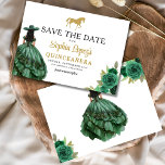 Reserva La Fecha Quinceanera del oro verde esmeralda<br><div class="desc">Anuncie su día especial con una encantadora Princesa Verde Esmeralda Quinceañera Guardar la invitación de la fecha. Con una paleta de colores verde esmeralda y detalles elegantes, esta invitación marca el tono para una celebración real. Adornado con delicados acentos para una princesa, captura perfectamente la magia de tu próxima quinceañera....</div>
