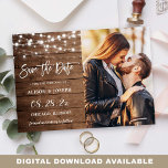 Reserva La Fecha Rustic Barn Wood String Luces Boda Foto<br><div class="desc">Esta Rústica foto Boda Guardar la tarjeta de fecha es la manera perfecta de fijar el tono para su próximo boda. Con su encantador diseño rústico, seguro que captará la atención de sus huéspedes y los entusiasmará por su día especial. Las hermosas luces de cuerda y el fondo de madera...</div>