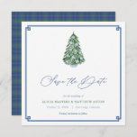 Reserva La Fecha Smart Christmas Tree Green Blue Winter Wedding<br><div class="desc">El diseño de Save The Date intemporal incluye un árbol de Navidad pintado a mano cubierto de adornos de chinoiserie azules y blancos y un respaldo de patrón y borde de la "llave griega". He configurado la plantilla para Guardar la fecha para una invitación a la boda, pero todos los...</div>