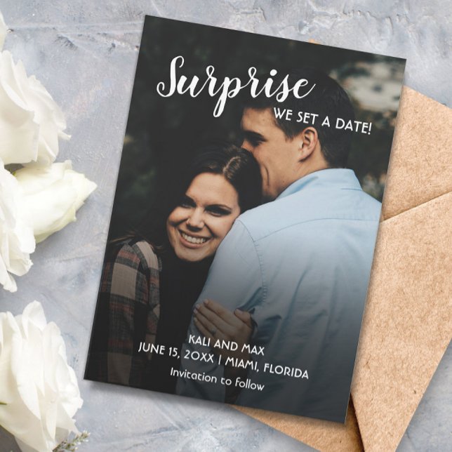 Reserva La Fecha Sorpresa: establecemos un Boda de fecha (Wedding photo Save the Date card. "Surprise! We set a date!"
)