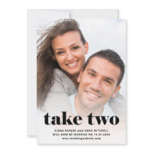 Texto casual | Dos fotografías en negro reprograma