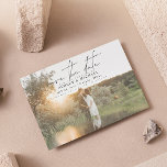 Reserva La Fecha Tipografía moderna de Vellum 2 Boda de fotografía<br><div class="desc">Envíe sus invitaciones de compromiso con estilo con esta elegante boda blanca de 2 fotos falsa de terciopelo Save the Date, con tipografía moderna de escritura con letras a mano y combinadas con elegantes fuentes serif como un overlay blanco, sobre su foto de compromiso horizontal favorita (orientación horizontal). La parte...</div>