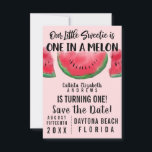 Reserva La Fecha Una en una sandía de melón Melón Primer cumpleaños<br><div class="desc">La tarjeta Save the Date es la elección perfecta para tu dulce. El diseño se caracteriza por una acuarela de color rosado, pintada a mano, semicortada y trozos de fruta de sandía en trozos de corte cuarto junto con una tipografía de personalizado negro sobre un fondo rosado de color. La...</div>