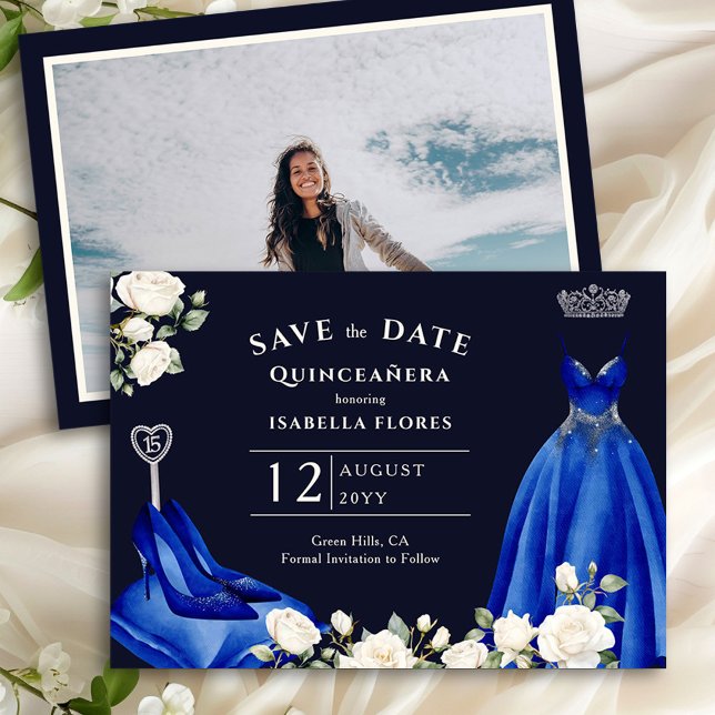 Reserva La Fecha Vestido Princesa y Roses Blancas Foto Real Azul (Photo Save the Date from the Princess Dress and Roses Quinceanera collection by Darling & May)