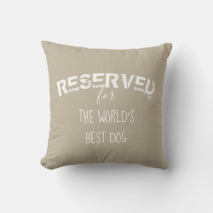 reservada para la cita del perro almohada beige y