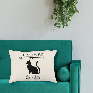 Reservado para la almohada de acento del monograma