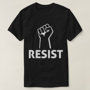 Resistir el puño contra la camiseta de Trump
