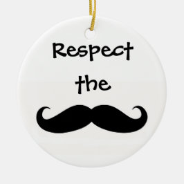 Respete el ornamento del bigote