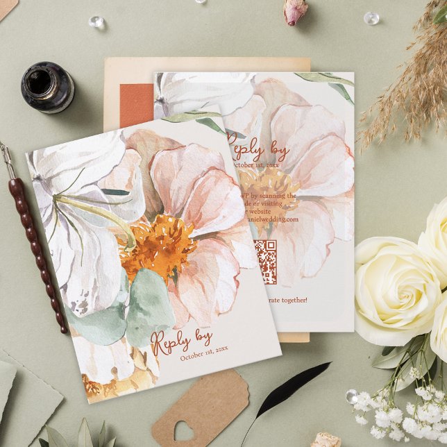 Respuesta de Boda Floral con Código QR Rosa Meloco (Floral Wedding Reply by with QR Code Blush Peach RSVP Card)