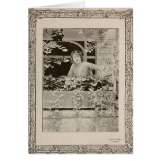 Retrato de Billie Burke de 1919 con flores silenci