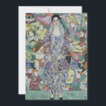 Retrato de Friederike Maria Beer por Gustav Klimt<br><div class="desc">Retrato de Friederike Maria Beer (1916) por Gustav Klimt es un retrato de arte fino de la época victoriana. Friederike-Maria le pidió a Klimt que la pintara con un vestido de taller vienés que usaba exclusivamente. Klimt decidió que debía llevar su abrigo de piel por dentro para que el revestimiento...</div>