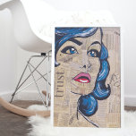 Retrato de mujeres de arte pop azul de moda<br><div class="desc">Un arte pop mínimo, aunque audaz, inspiró una pintura de collage de medios mixtos que presenta a una mujer con el pelo azul florido y los ojos mirando a la distancia. Esta poster de pintura evoca una energía femenina audaz con el uso de trazos y colores mínimos de pincel, pero...</div>