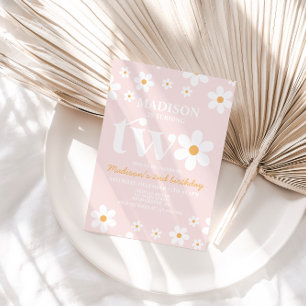 Retro Daisy Dos Invitaciones Florales de Segundo C