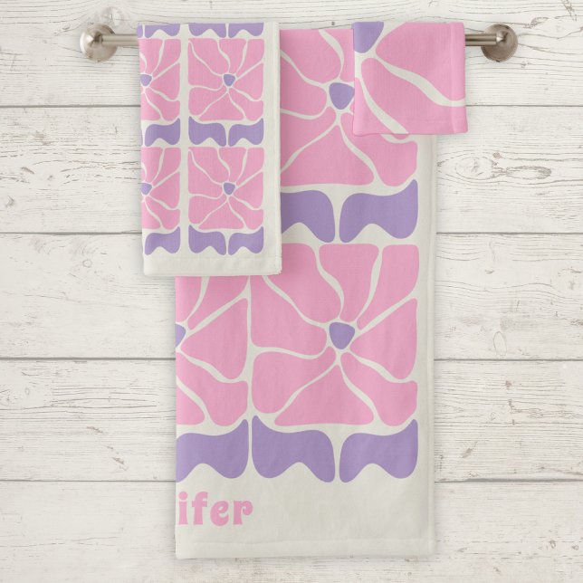 Retro vintage pink purple flower pattern  (Subido por el creador)