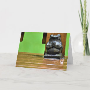 Rezando por la lluvia, tarjeta