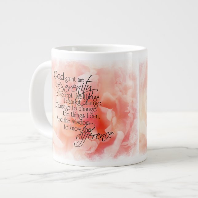 Rezo de la serenidad con la taza rosada del jumbo (Izquierda)
